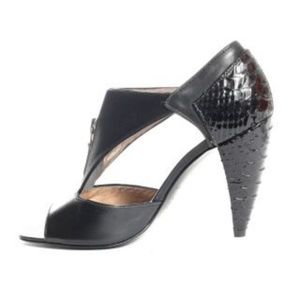Pour La Victoire Babette Pump, Black Snake, Sz 8.5